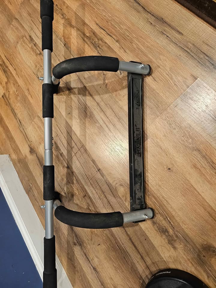 Weight Bench with Adjustable Incline/Decline Back Pad, Integrated Leg Developer, and Preacher Curl Station for Full Body Strength Training