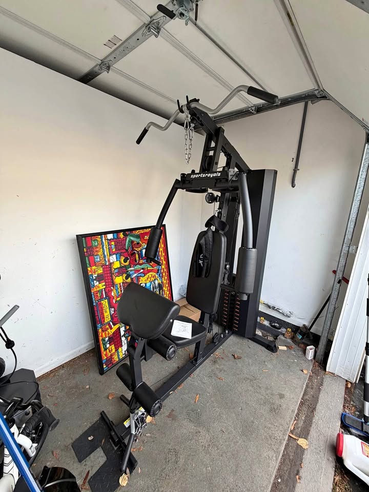 Multi-Functional Workout Station with 150lb Weight Stack, Chest Press, Lat Pull Down, Leg Extension & Preacher Curl Pad