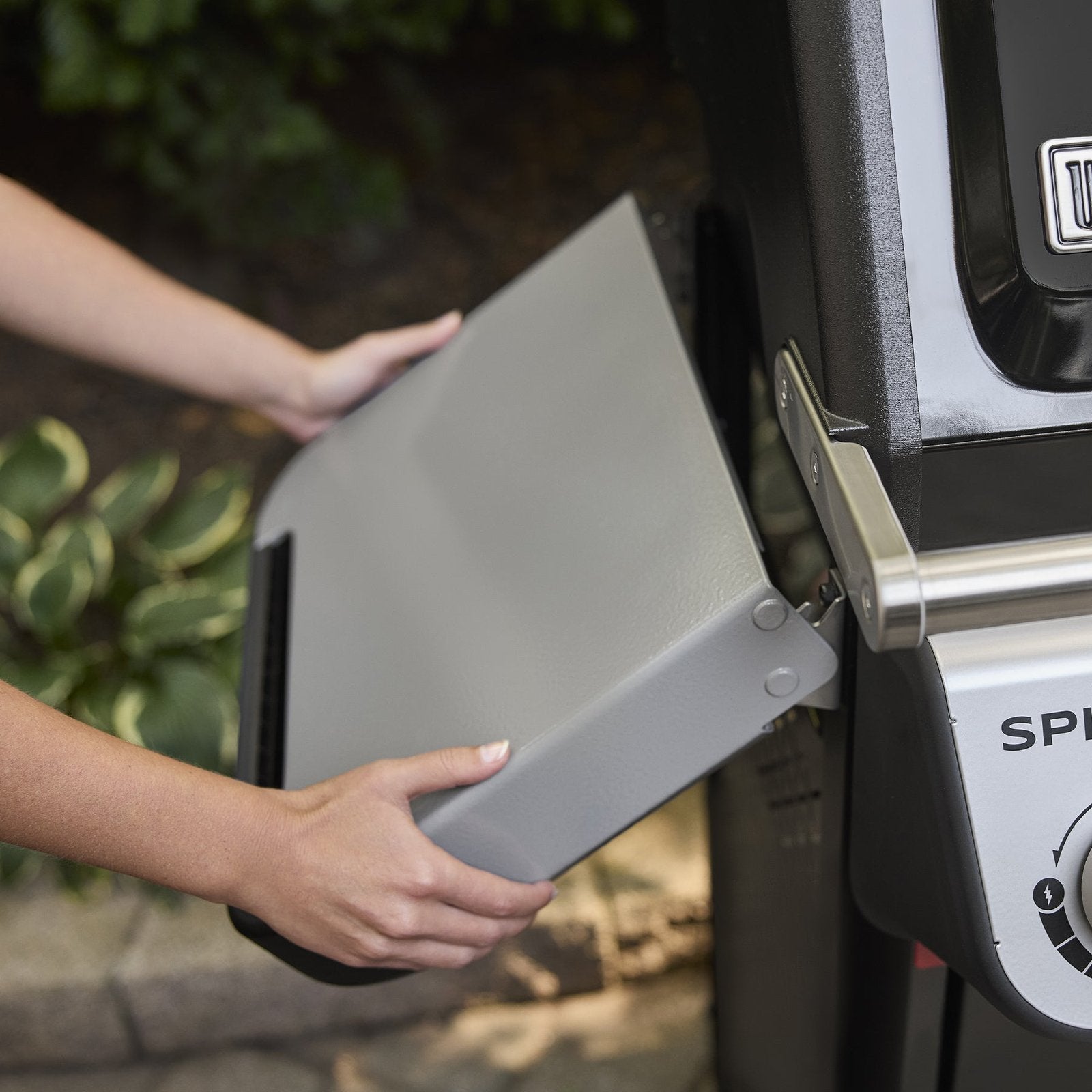 spirit® e 325 gas grill (natural gas) spirit® e 325 gas grill (natural gas)