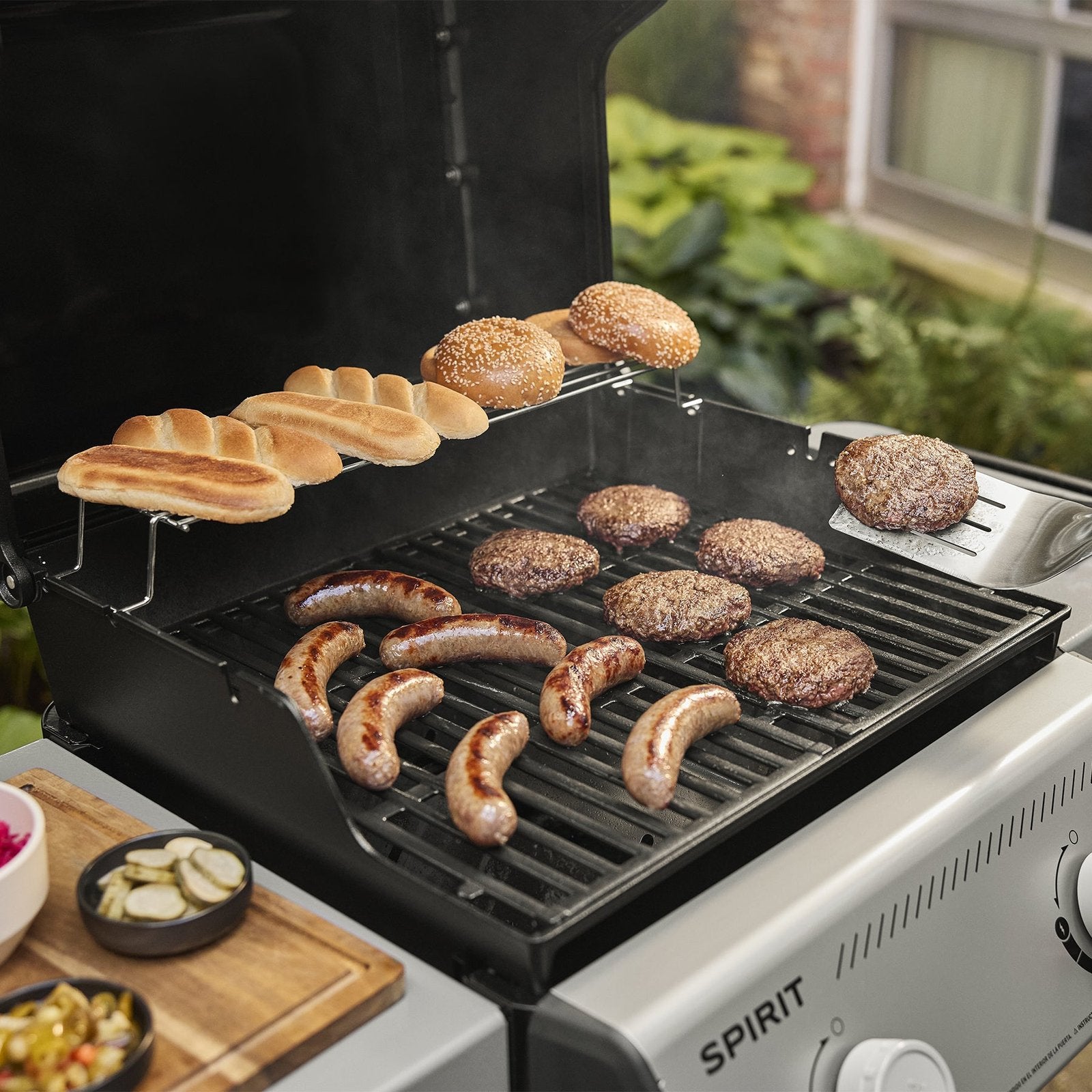 spirit® e 210 gas grill (liquid propane) spirit® e 210 gas grill (liquid propane)