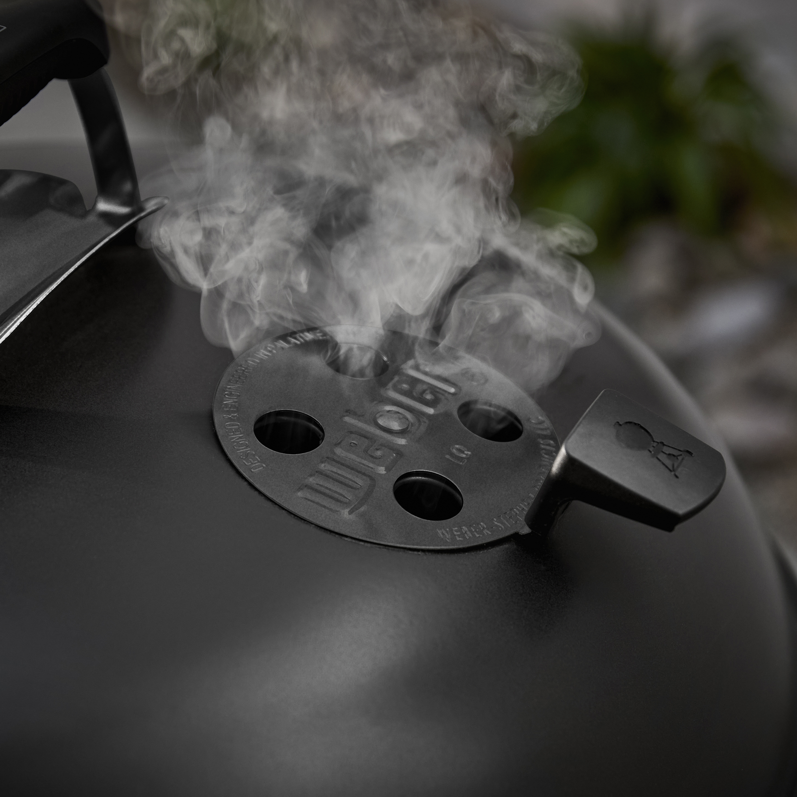 22” original kettle® stealth® edition charcoal grill 22” original kettle® stealth® edition charcoal grill