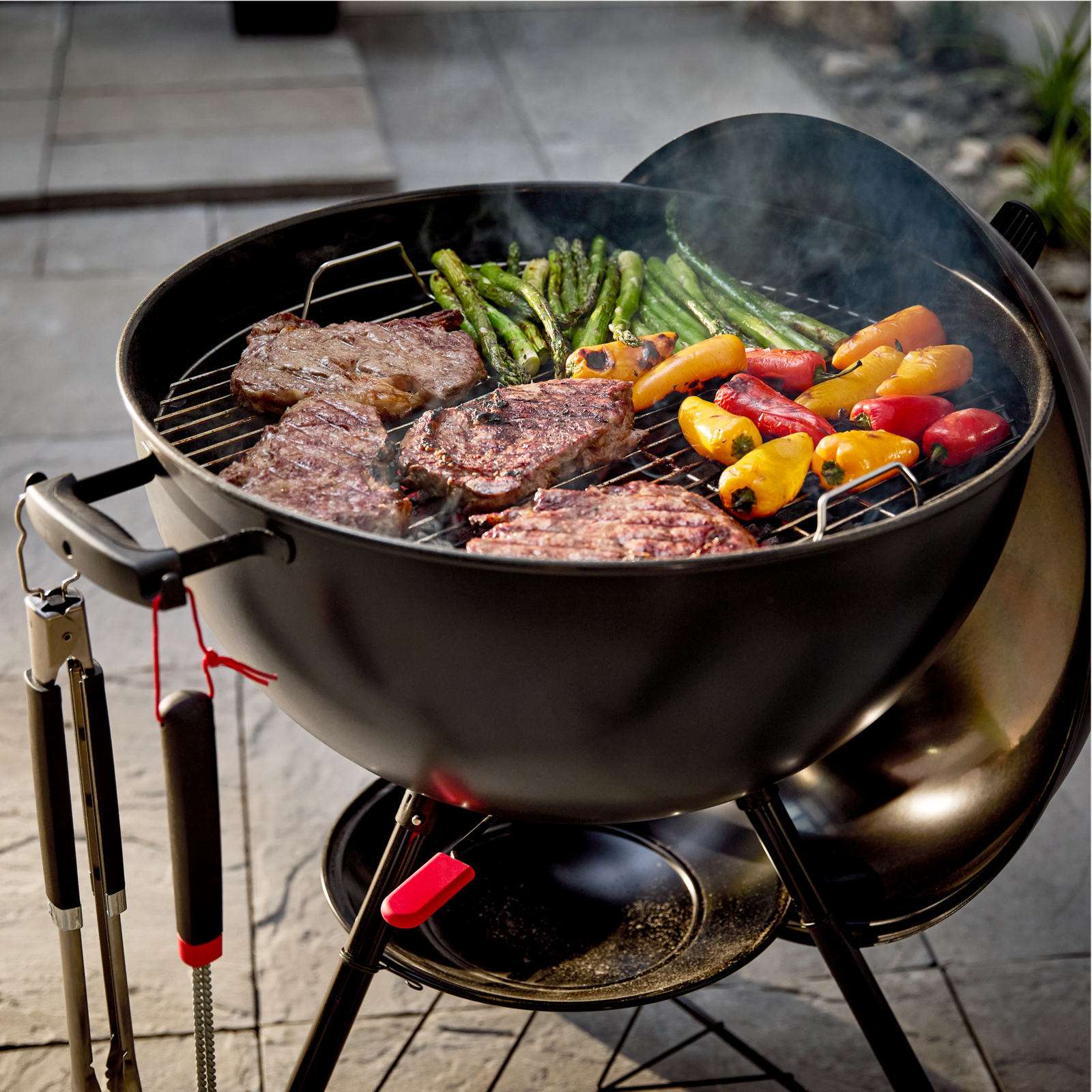 22” original kettle® stealth® edition charcoal grill 22” original kettle® stealth® edition charcoal grill