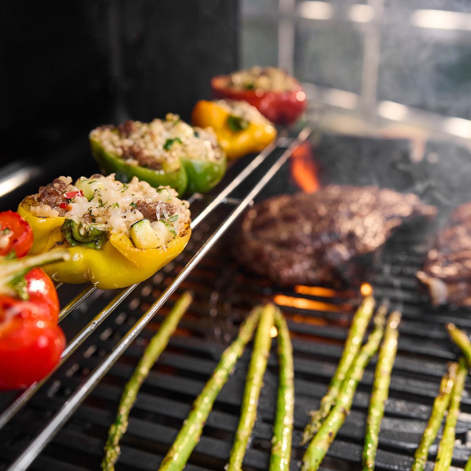 spirit® e 425c gas grill stealth® edition (liquid propane) spirit® e 425c gas grill stealth® edition (liquid propane)