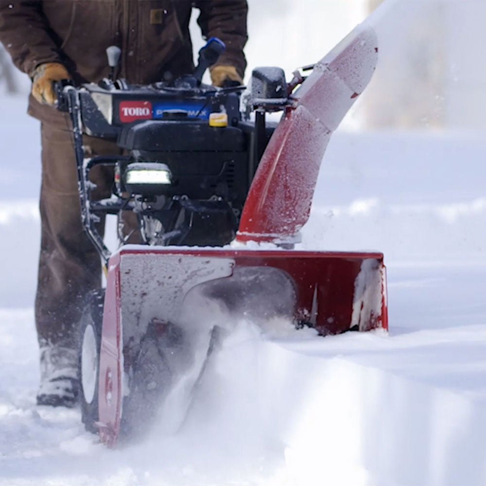 32 in. (81 cm) power max® hd 1432 ohxe commercial two stage gas snow blower 32 in. (81 cm) power max® hd 1432 ohxe commercial two stage gas snow blower
