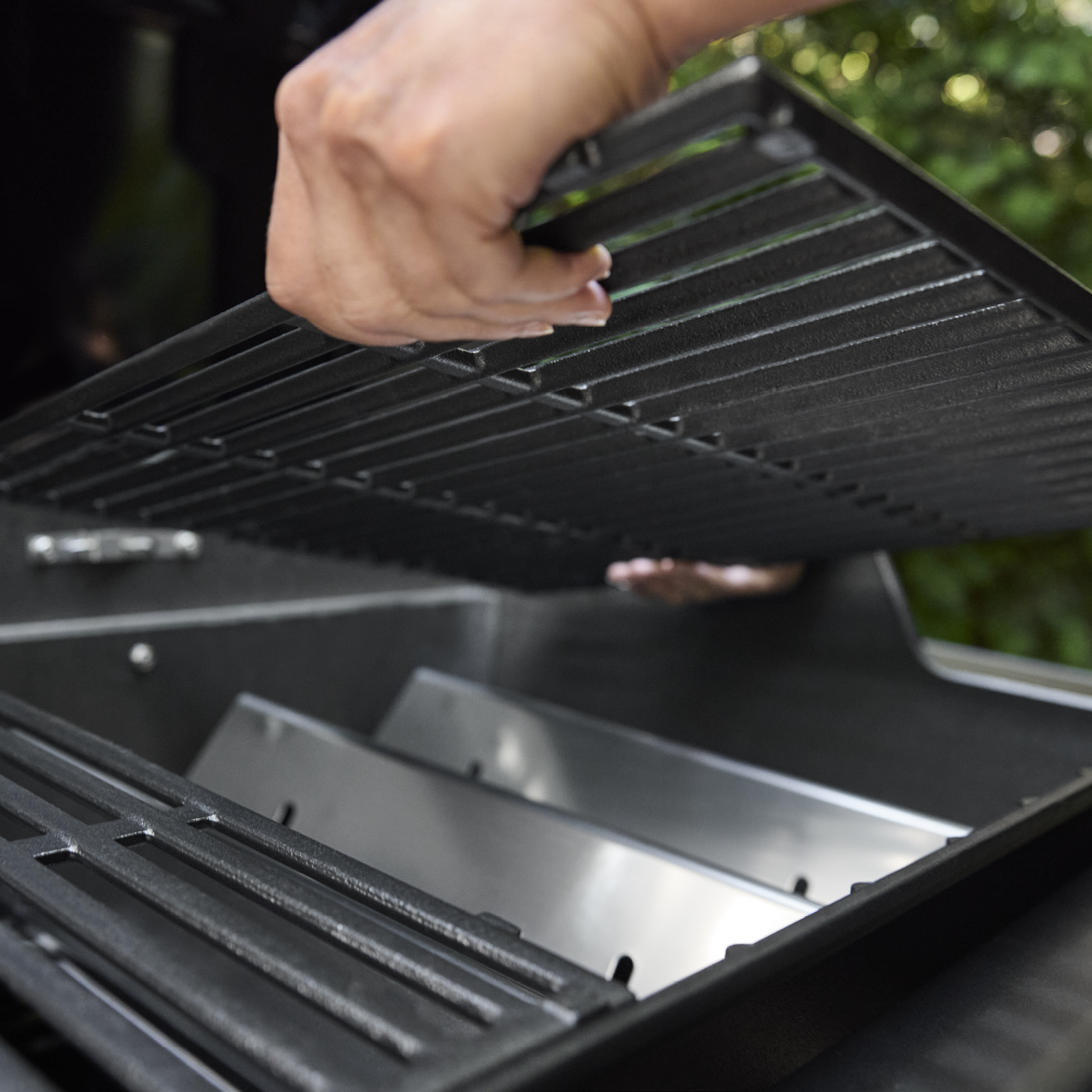 spirit® ep 425 gas grill stealth® edition (liquid propane) spirit® ep 425 gas grill stealth® edition (liquid propane)